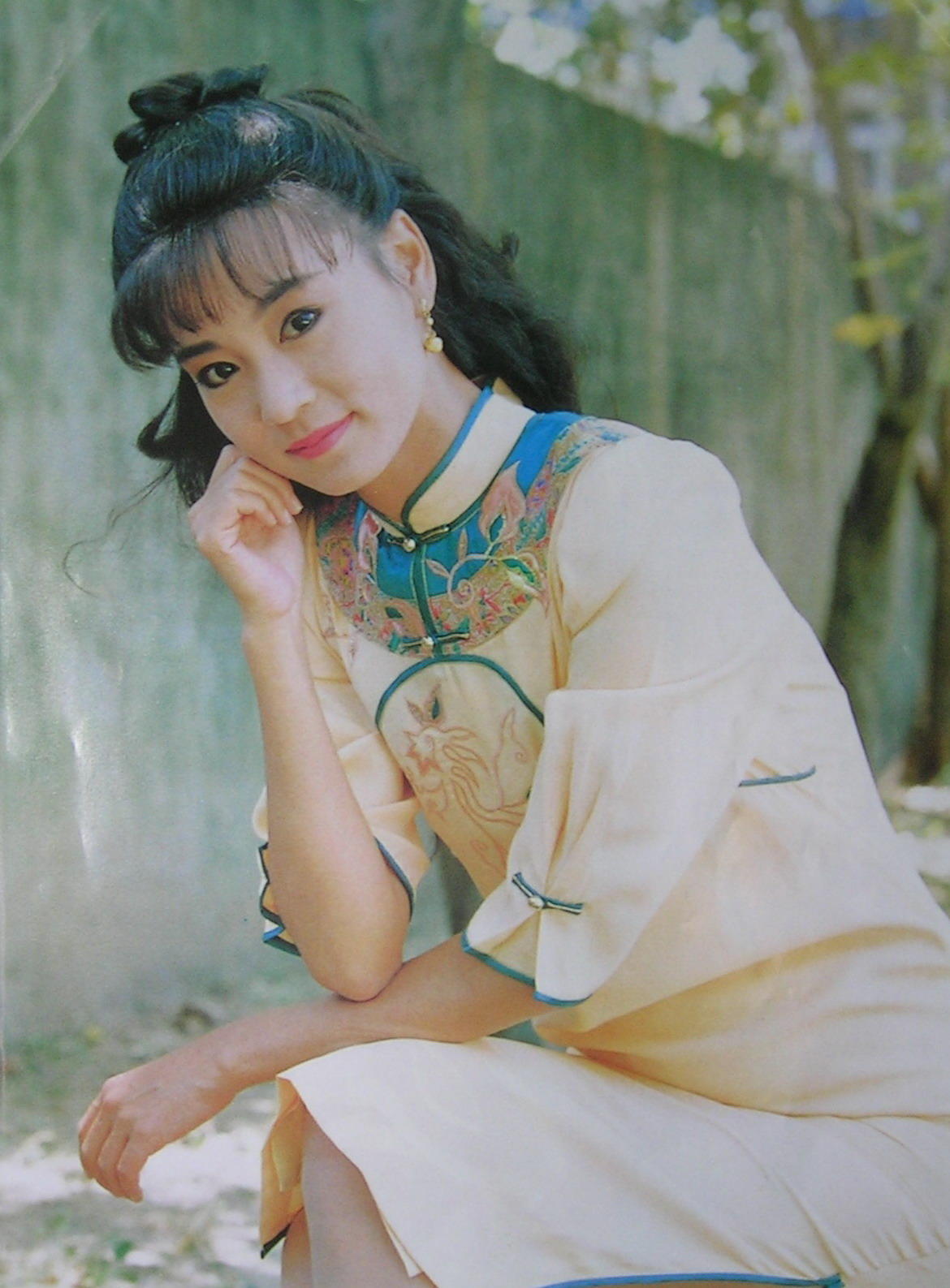 1990年至1992年,刘雪华出演了琼瑶《六个梦》系列  电视剧——《哑妻