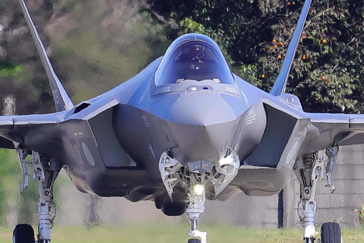 刚装备第一架f35战机 就计划增购20架 130亿日元一架并不便宜