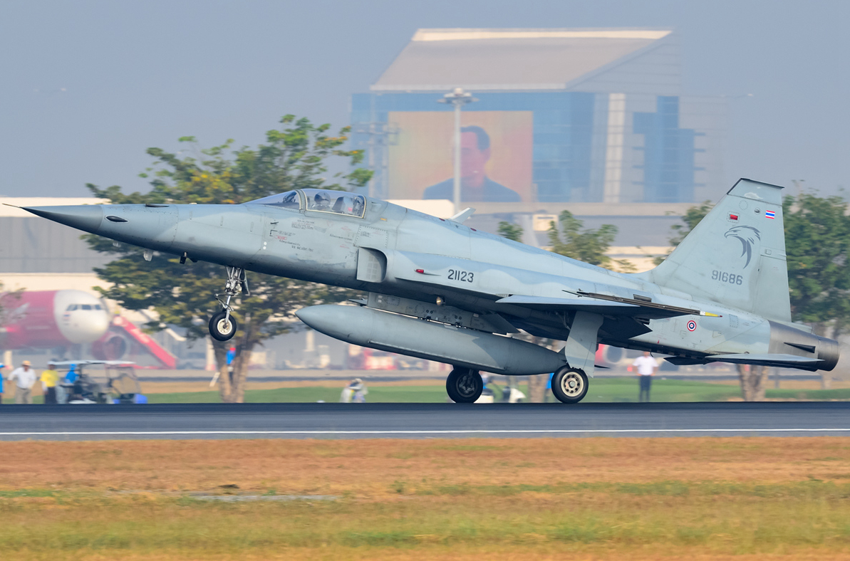 最后一条涨中国人志气|战斗机|头条|空军_新浪新闻