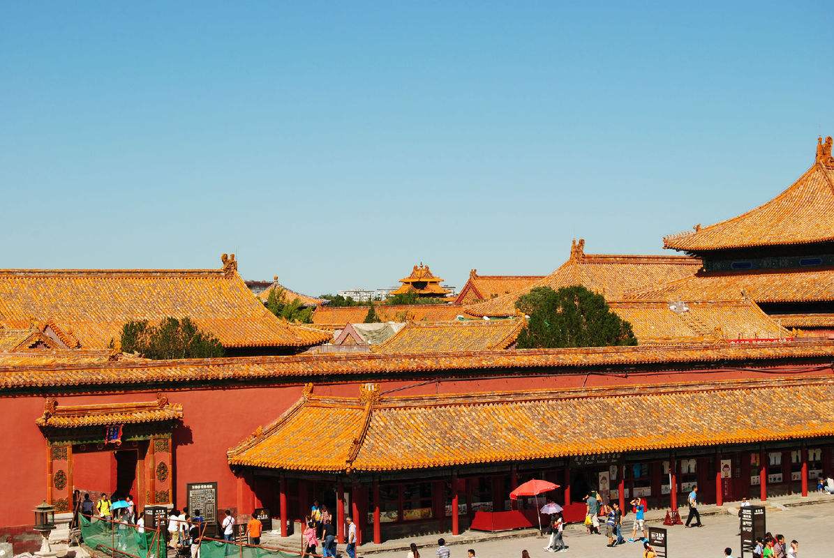 明朝一美人玩烟花烧了嘉靖的宫殿,未被处死还被册封成皇妃!