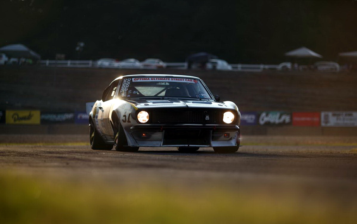 涛涛说车-改复古战斗机内饰的1967款雪佛兰科迈罗