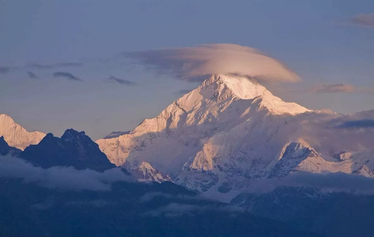 世界十大最险峻的山峰,随便照张像都能做你唯美的壁纸