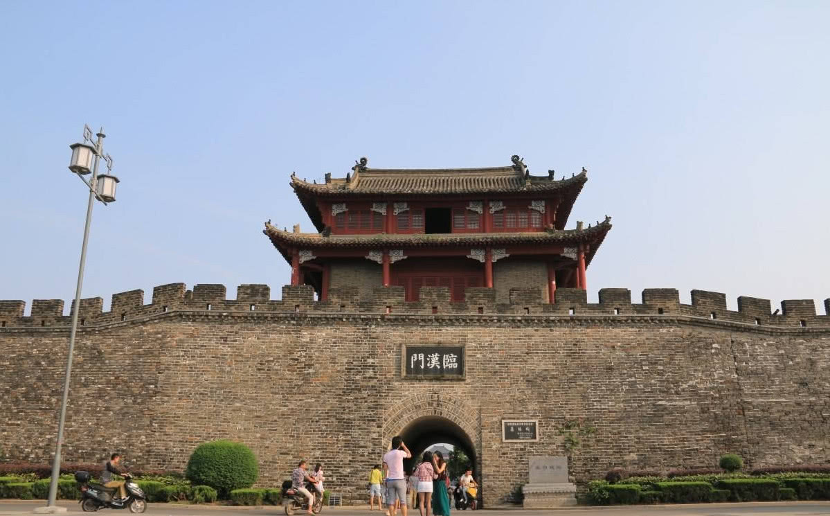 它是中国最完整的一座古代城池防御建筑