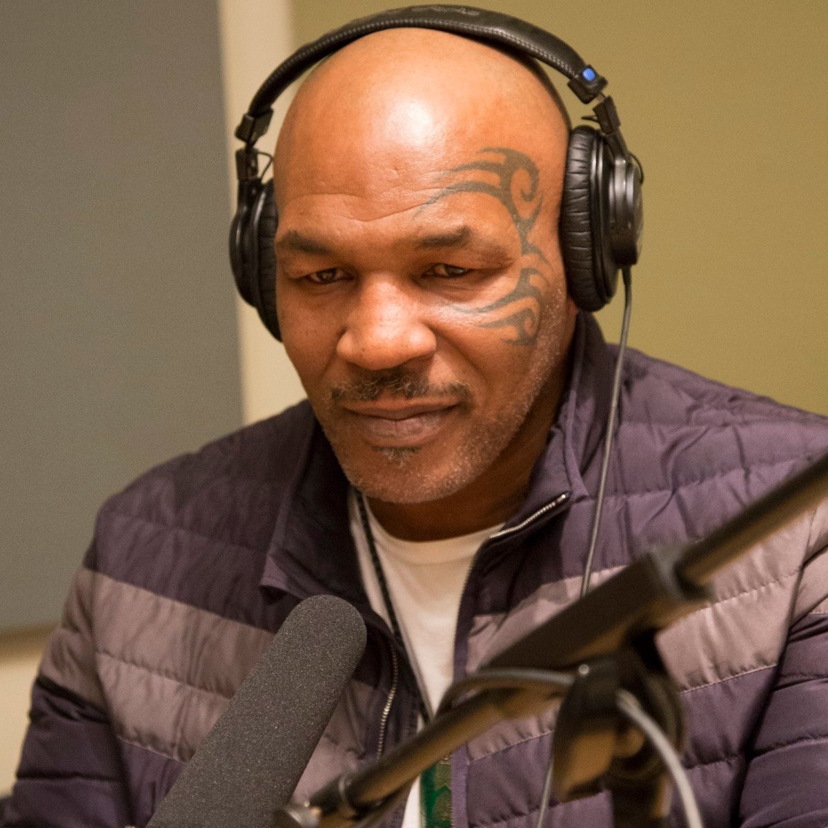 52岁的泰森胡须已泛白,他已不再是拳王,而是一名慈祥的父亲|泰森|拳王