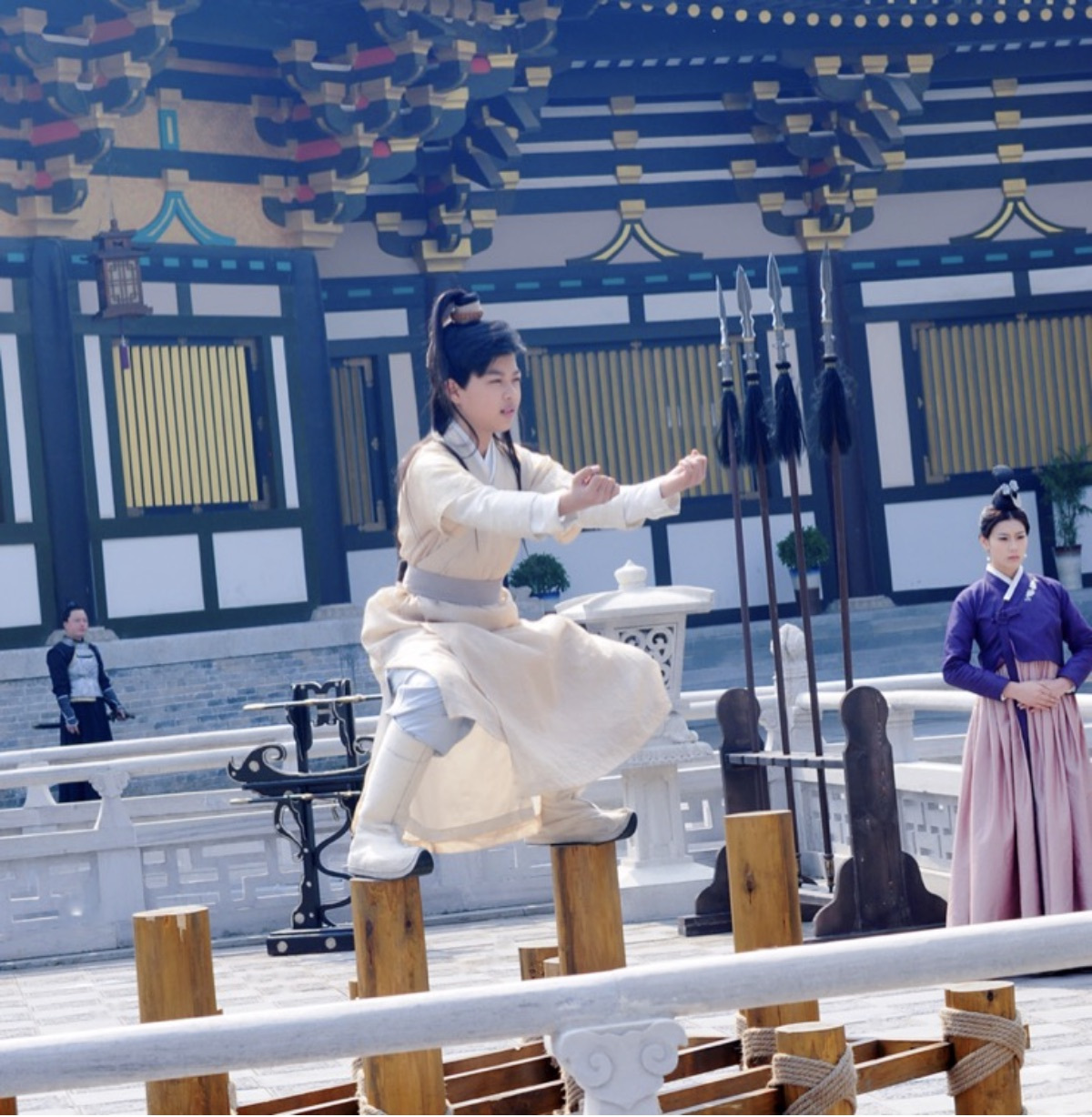 《艳骨》热播少年寒光谷文泽 凭武术功底再展头角