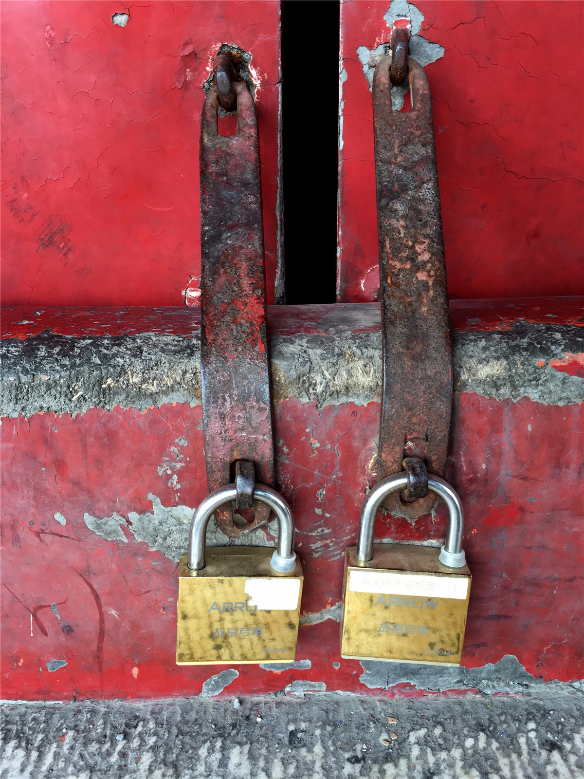 北京故宫2750扇门的门锁每把都可远程报警联动周围摄像头