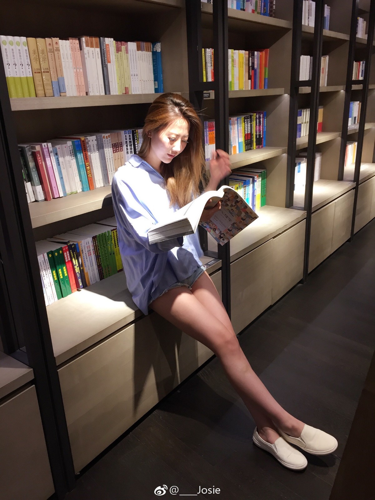 校花日记 王梓桐 24岁 来自esmod paris毕业 特长法语