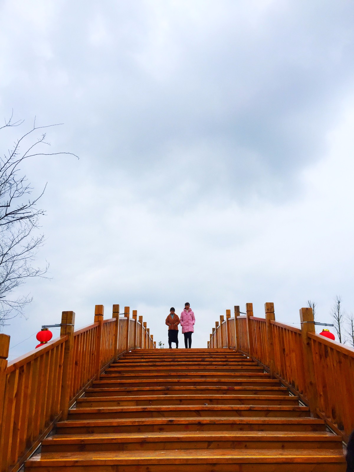 【桥】你站在桥上看风景,看风景的人在楼上看你