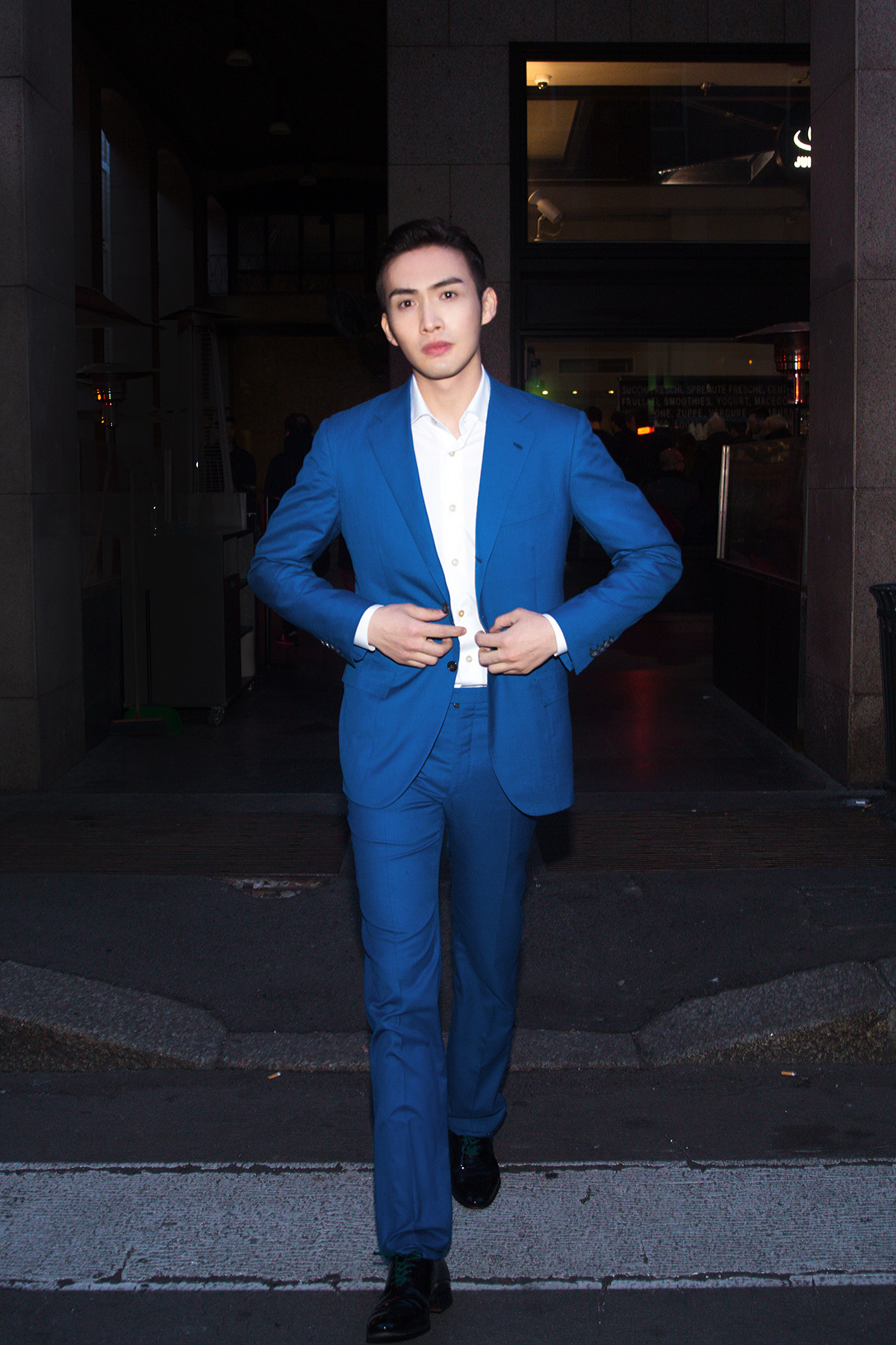 张彬彬时装周首秀收官 时尚表现突出未来可期