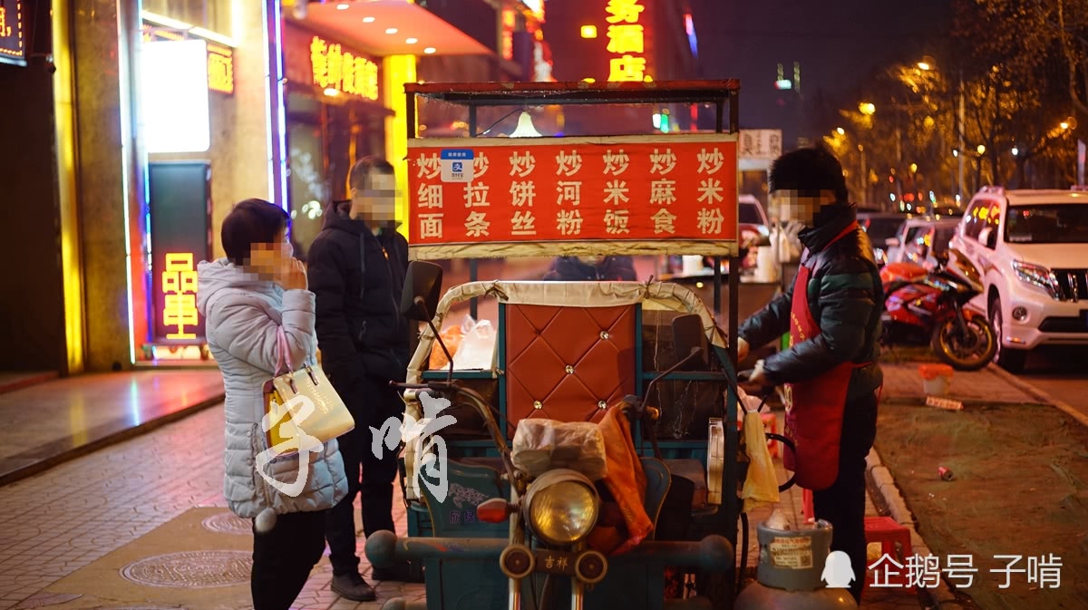 夜市上9元的炒面 这味道大饭店绝对做不出来