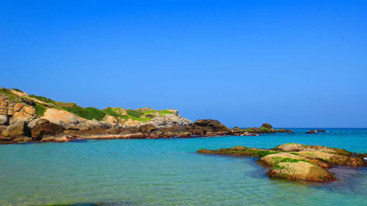 地址:文昌市龙楼镇铜鼓岭自然保护区文昌月亮湾是海南最有价值的旅游