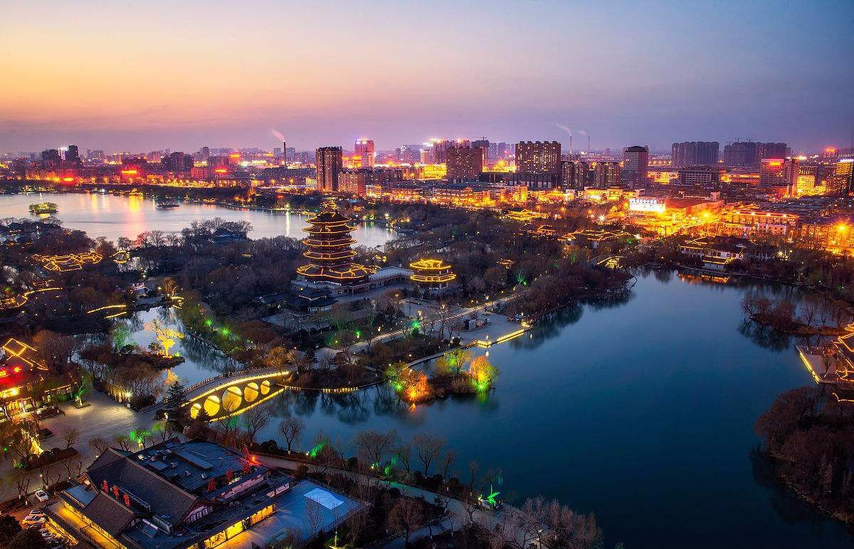 重磅:2017年,济南gdp首次突破7000亿元大关,缩小与烟台的距离