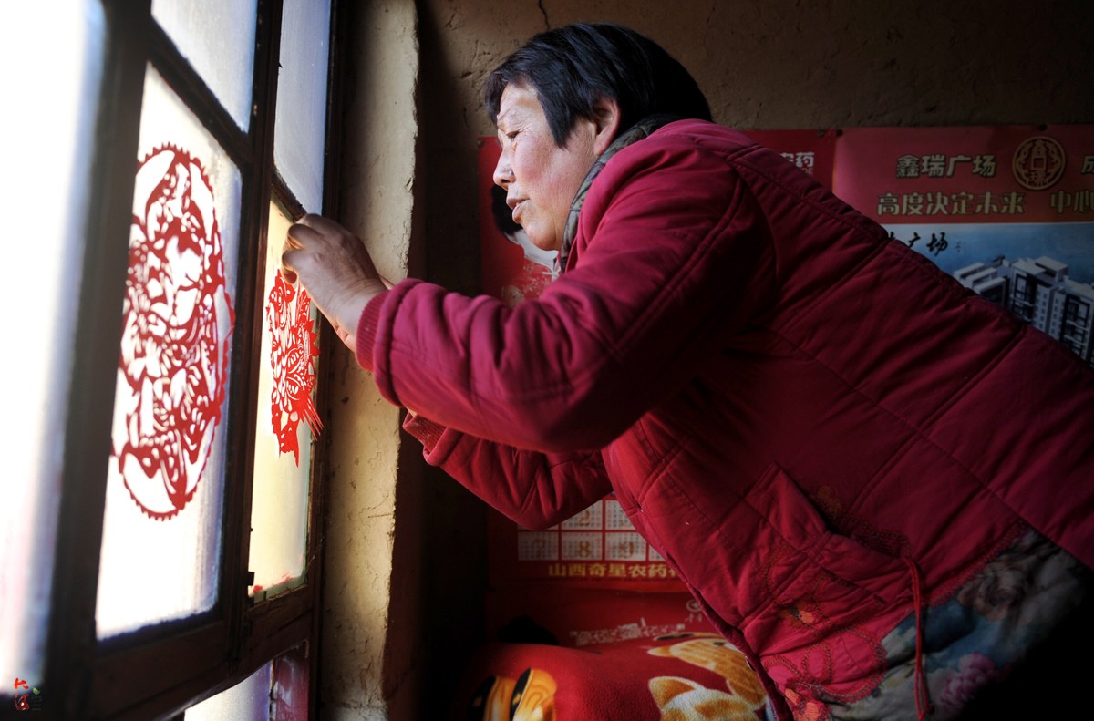 山村姐弟两家搭伙蒸年馍,笼屉搭到窑洞顶,年味浓郁|笼屉|窑洞|过年