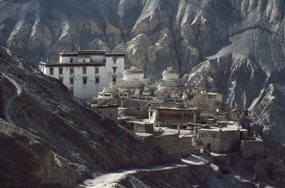 1961年,印度在西段其所侵占的巴里加斯设立新的哨所,并派出巡逻队.