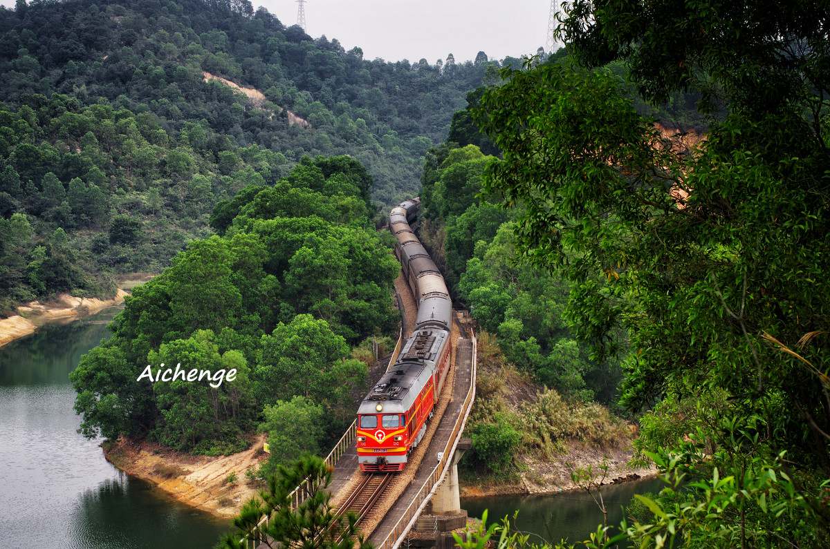 中国首条中外合资铁路,一代人的记忆,今为城市让路,正拆除|铁路|平南