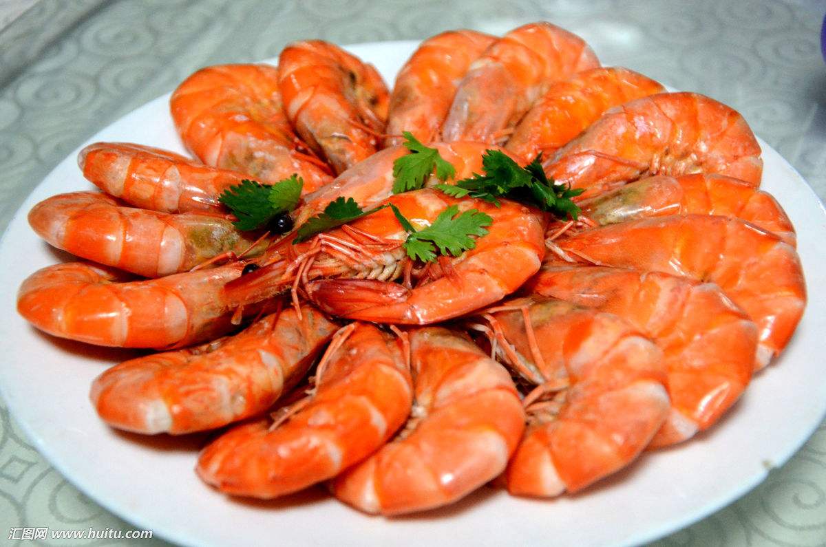 大虾最简单的两种做法,味道鲜嫩,营养价值高!