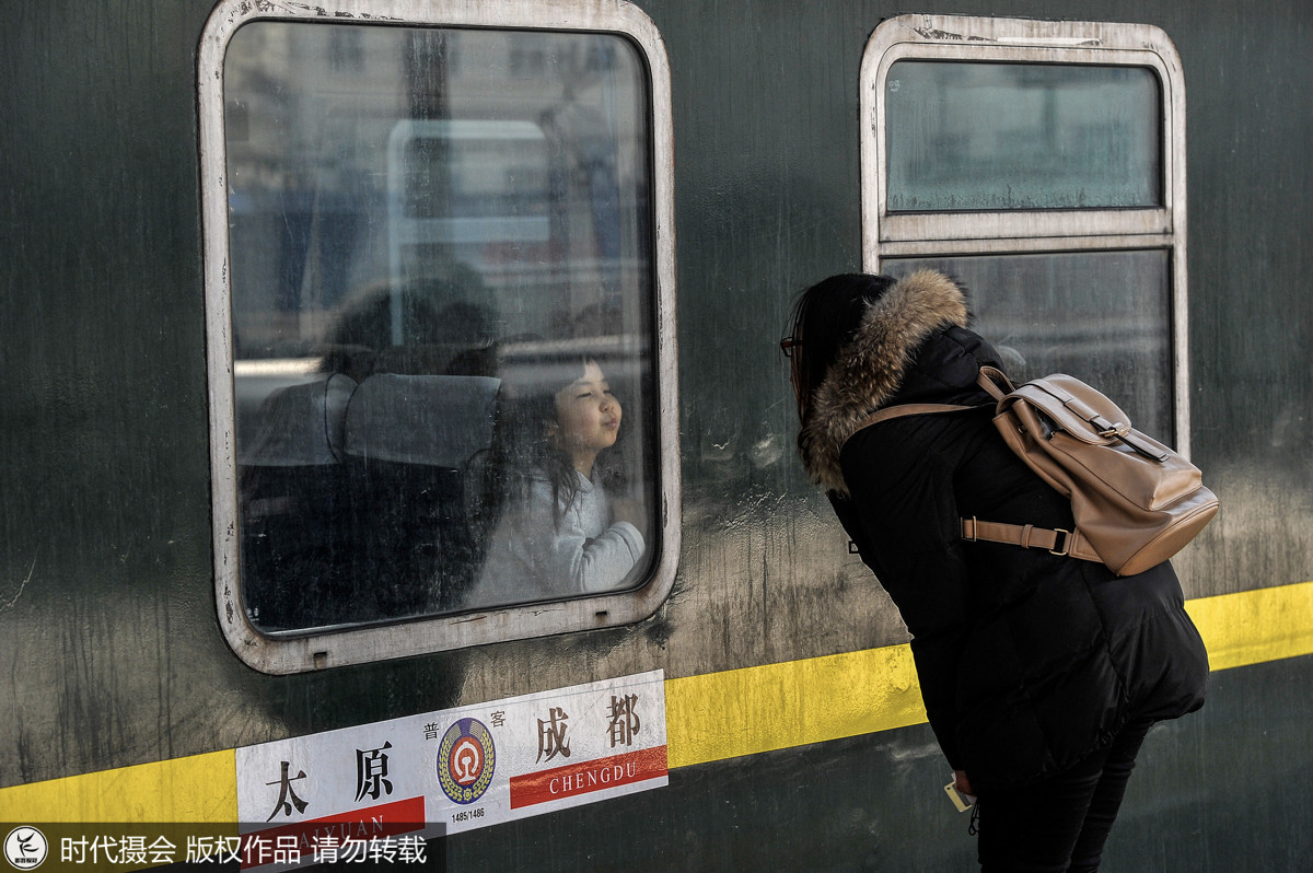 春运中那些感人瞬间故事中的你们还在漂泊吗