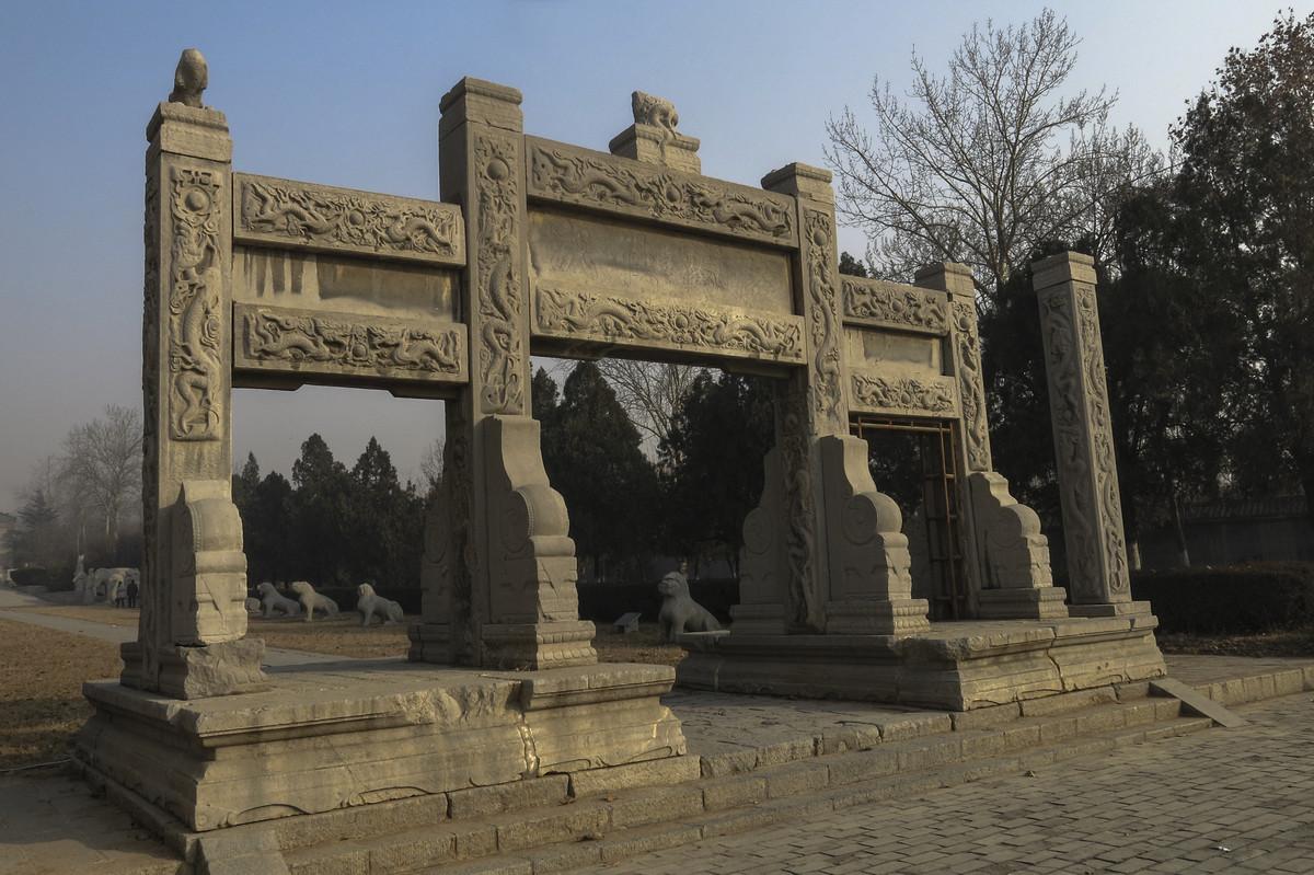 陕西总督傅宗龙战死, 唐王被杀, 李自成在河南连连得手!