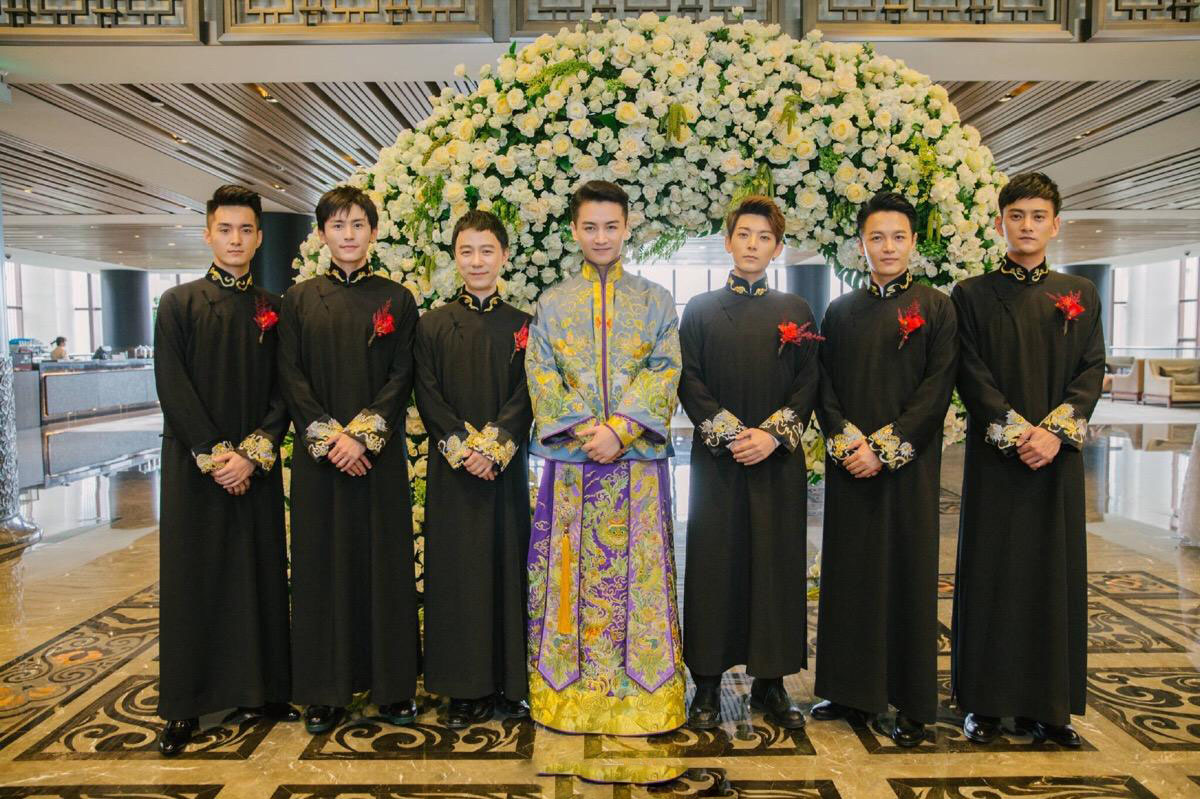 结婚伴郎服不好选?陈晓婚礼这身长衫大袍马褂,让你赚足眼球!