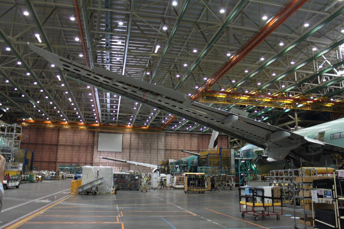 探秘世界上最大的飞机生产车间——波音工厂_工作