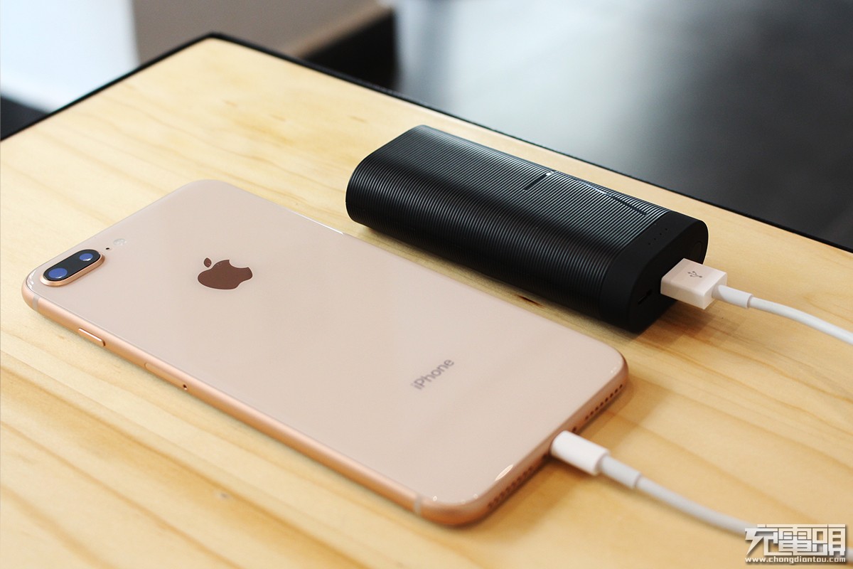 全网首发:华为6700mah迷你移动电源开箱图赏