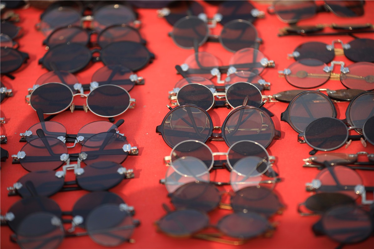 石头镜—关中老汉的最爱 老板说这副5000元值吗?