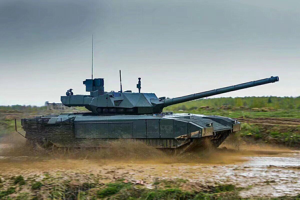 世界第一款四代坦克服役俄军,多项技术超越中美,却仍不敌99式