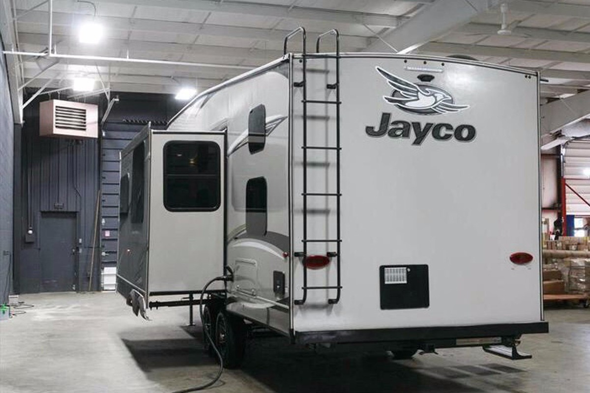 智能遥控器好方便 杰克猎鹰拖挂式b型房车新车情报局