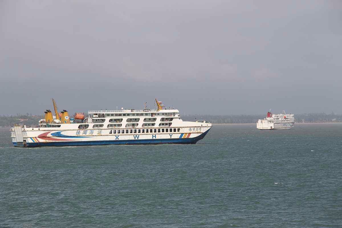 琼州海峡53艘客滚船严阵以待投入春运