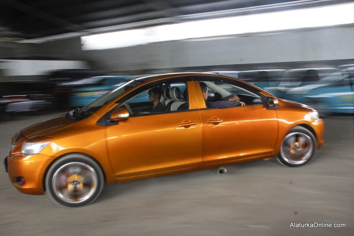 71岁老大爷改装独特的双头车,开上路没几小时就被交警拦下了!