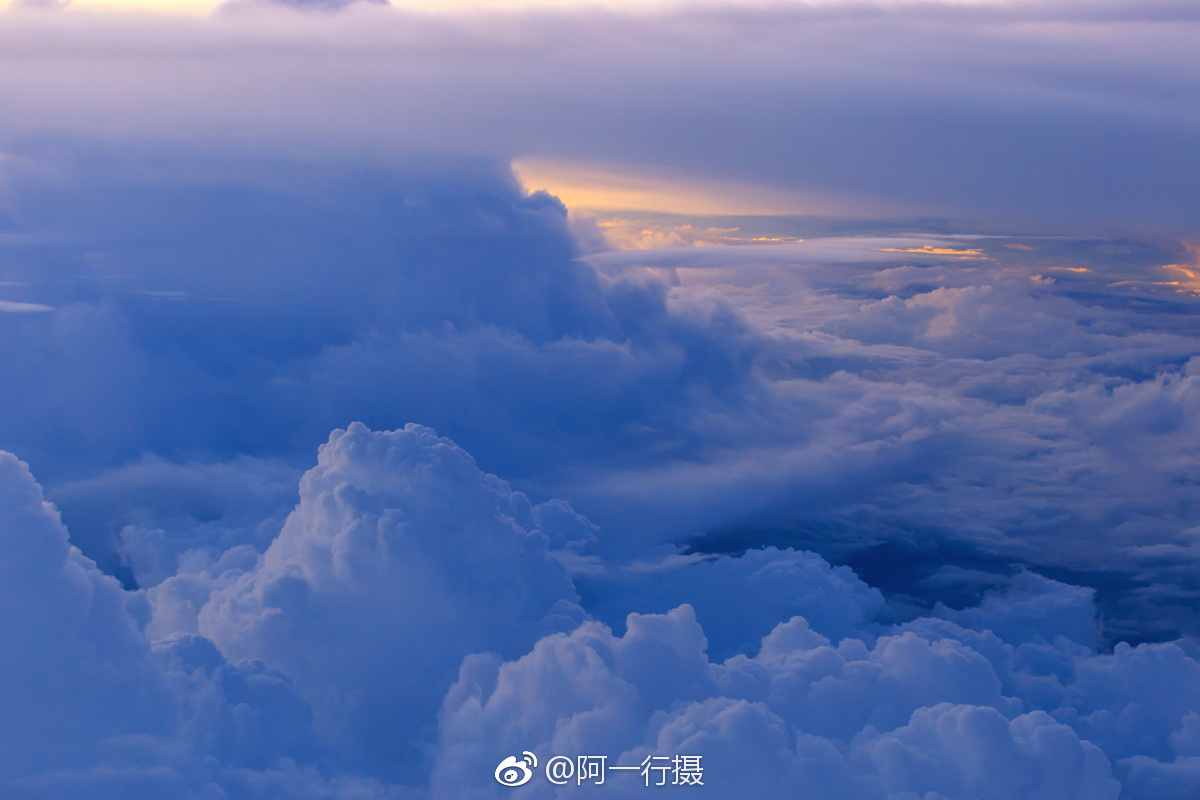 趁着年三十,发几张云图,讨个好意头,祝福大家在新的一年|云图|好意|天际_新浪新闻