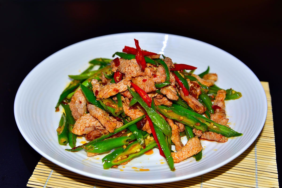 湖南名菜辣椒炒肉,先炒辣椒还是先炒肉?很多人第一步就做错了!