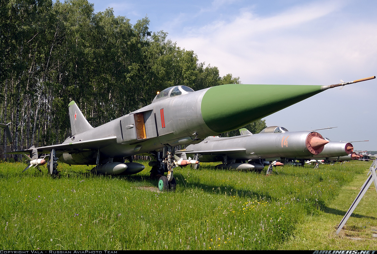 苏联时代的著名战斗机苏15一直为防空军所装备从未对外出口过