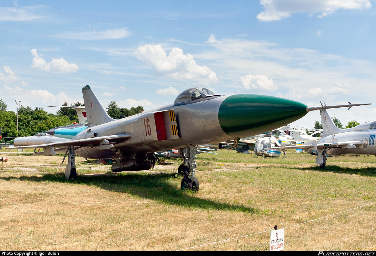 苏联时代的著名战斗机苏15一直为防空军所装备从未对外出口过