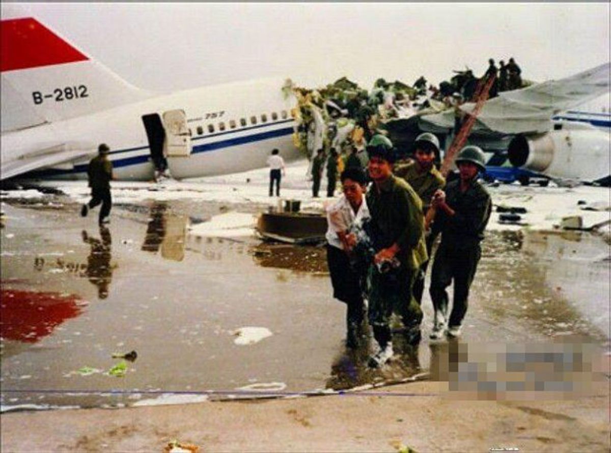 一次摧毁3架客机的惊天大案90年广州白云机场劫机案