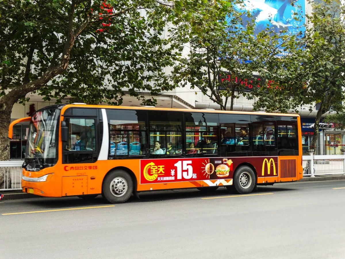 这么多公交车线路为何还能井井有序?中国交通系统不可思议!