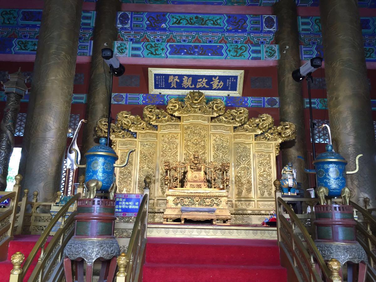 珠海圆明新园,主要景点有安佑宫,金水桥,海晏堂,万花阵,福海,上下天光