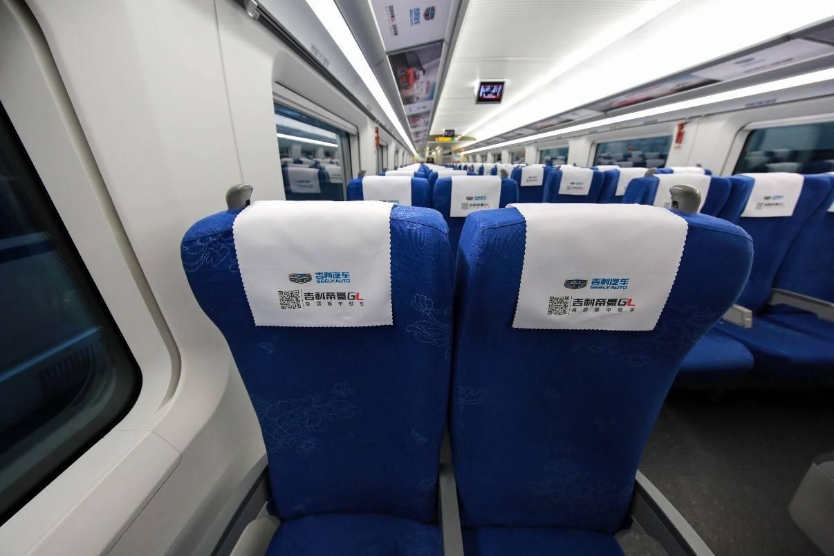 绿皮车红皮车高铁坐个遍最怀念的却是爸爸的小摩托