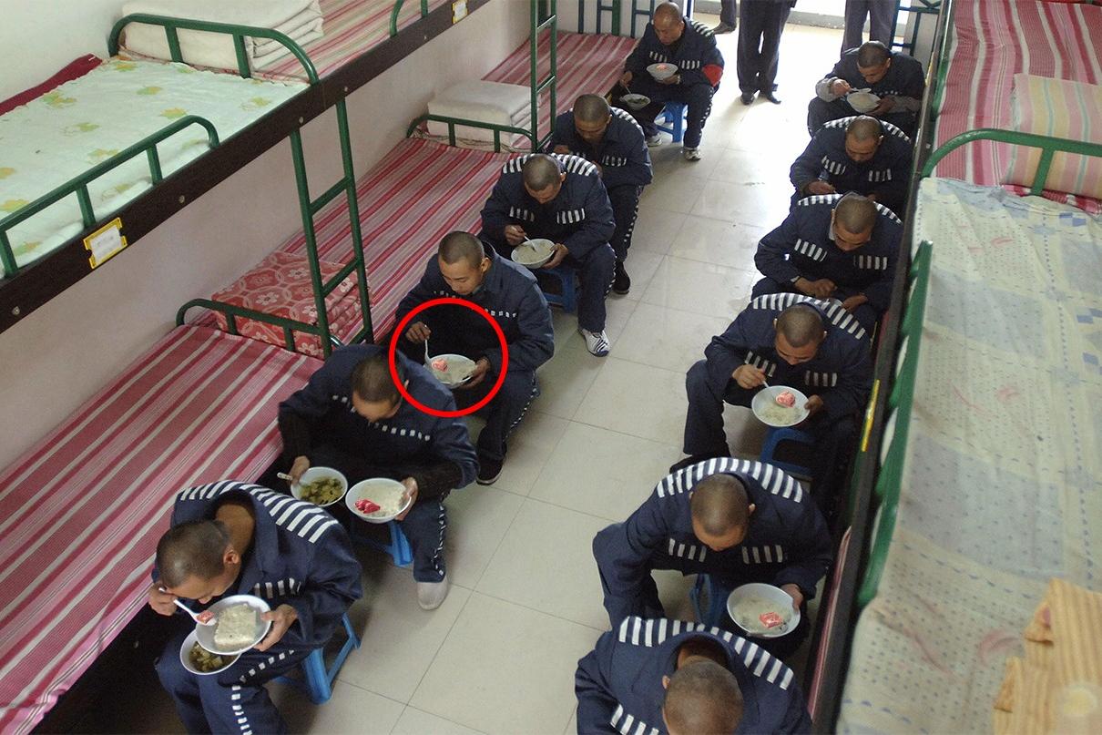 为什么死刑犯的断头饭,必须放一块生肉?看完心情沉重