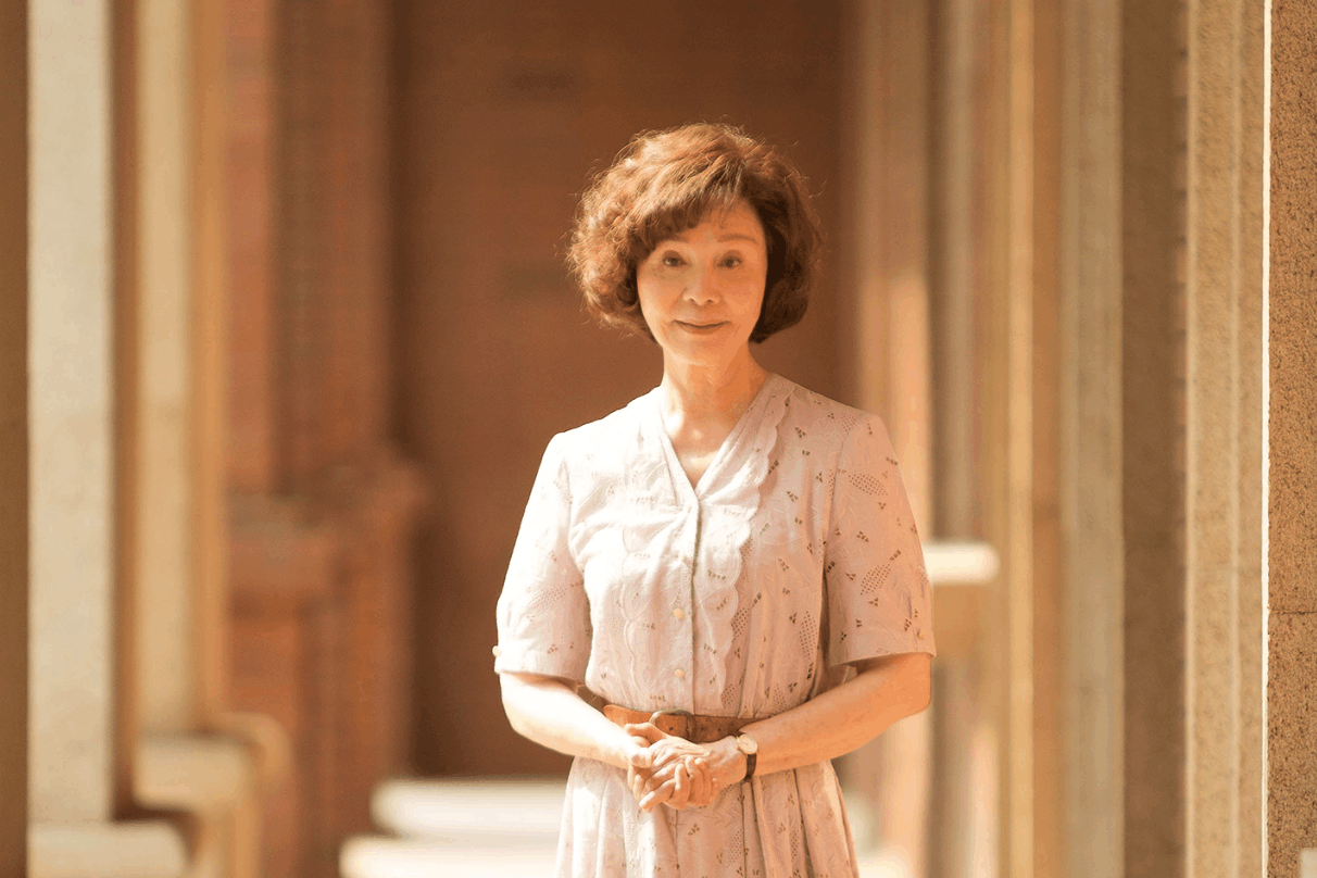 脑洞版奶奶的品格提名斯琴高娃归亚蕾蔡明李明启老师