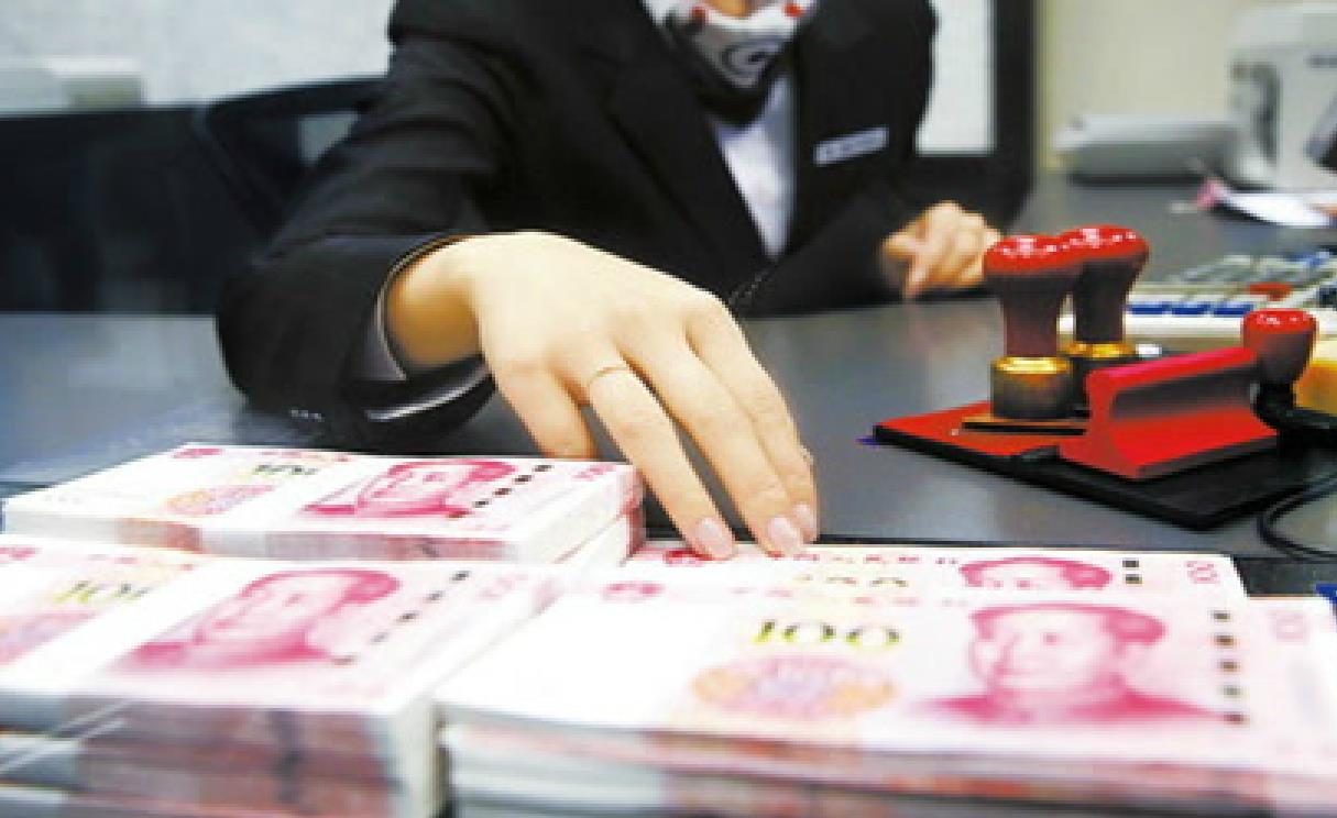 终于明白其中猫腻, 为什么银行员工自己从不把