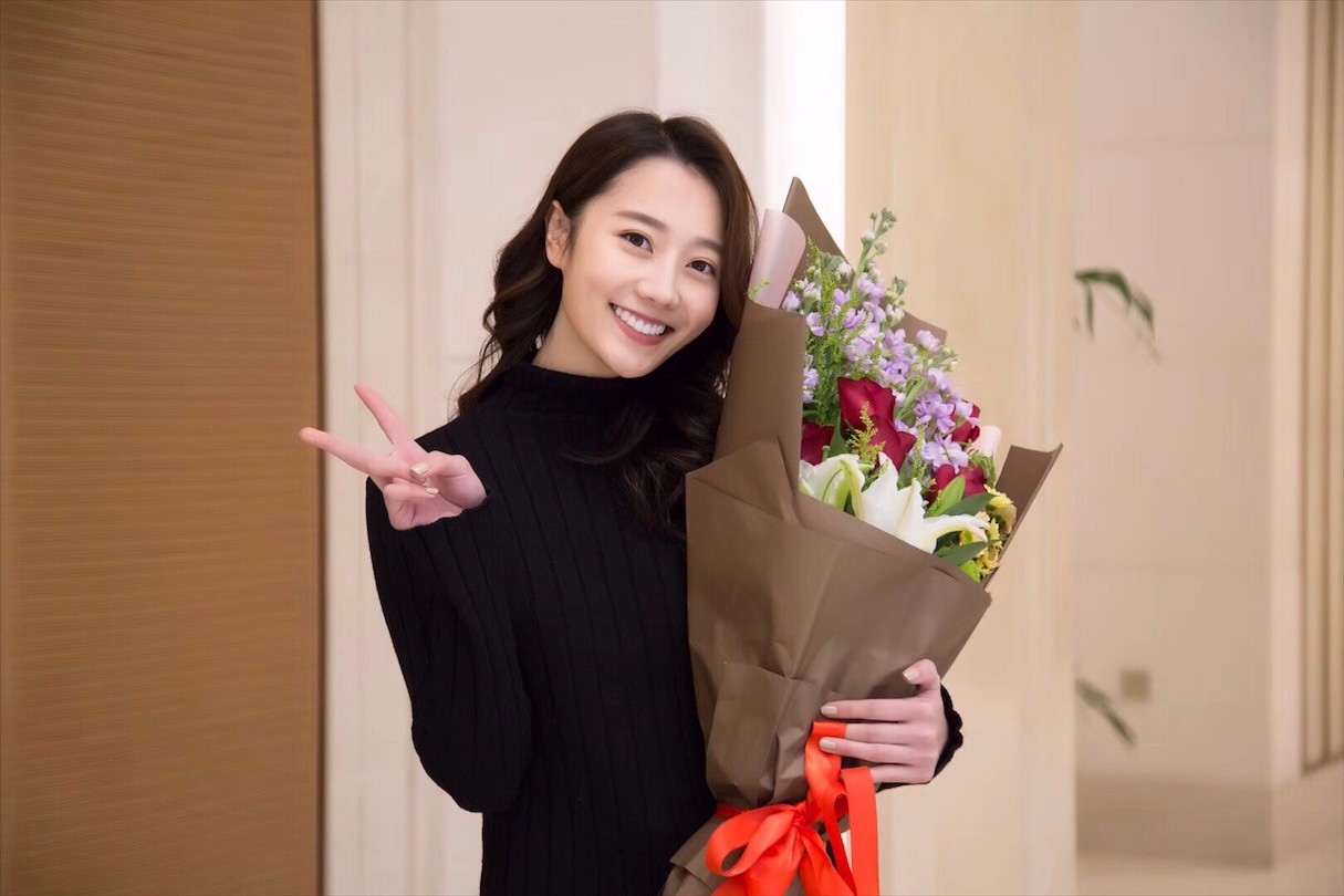 龙政璇原来你还在这里杀青寒冷冬日片场其乐融融