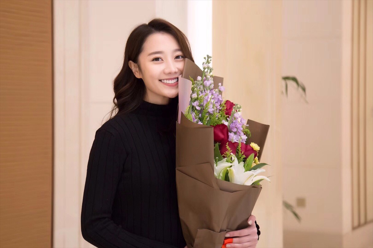 龙政璇原来你还在这里杀青寒冷冬日片场其乐融融