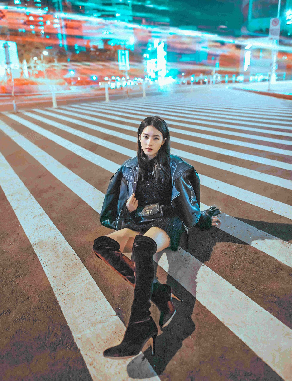 陈语安修长美腿