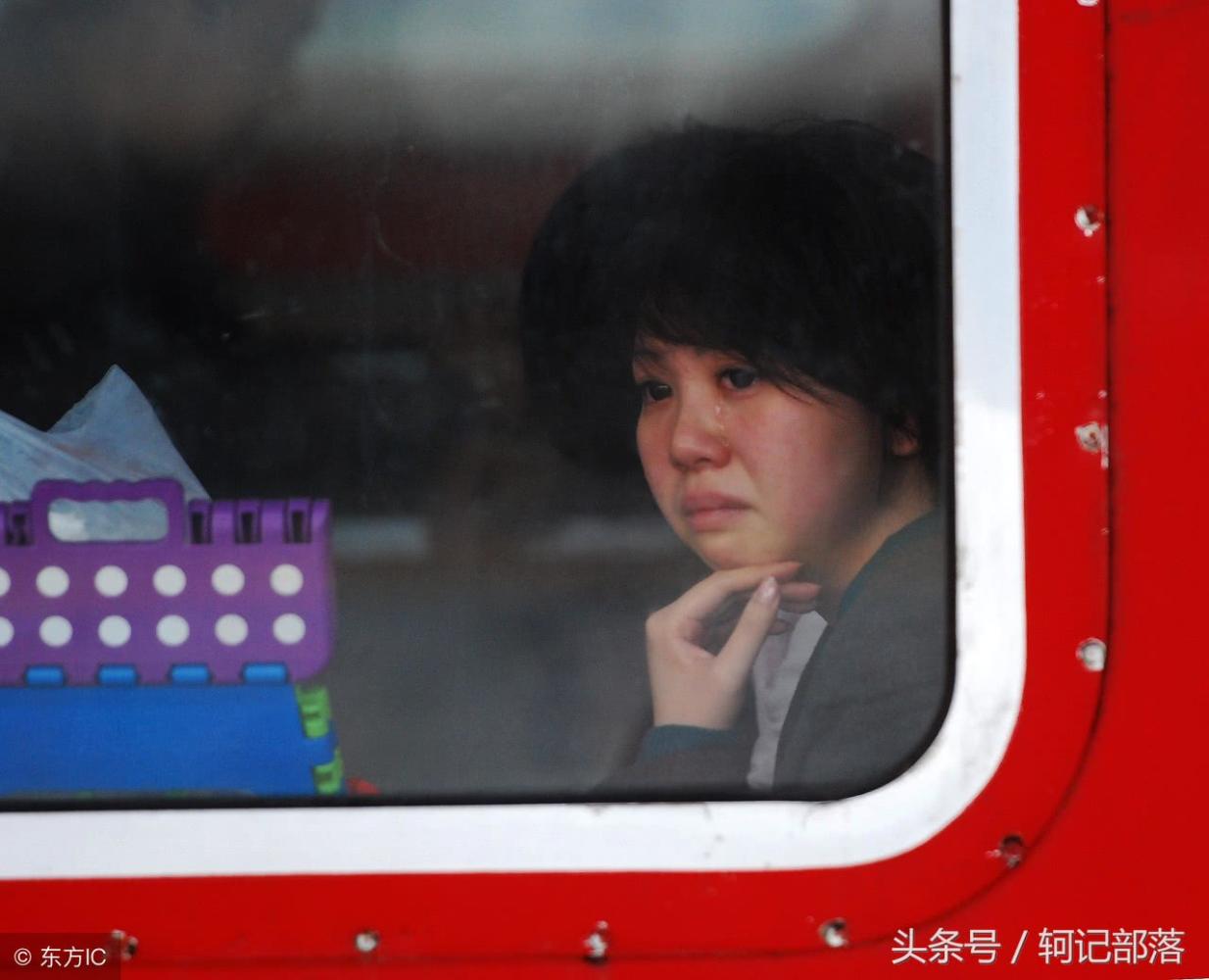 节假日后的返程潮, 相较之前肉嘟嘟的脸上难掩离别之情