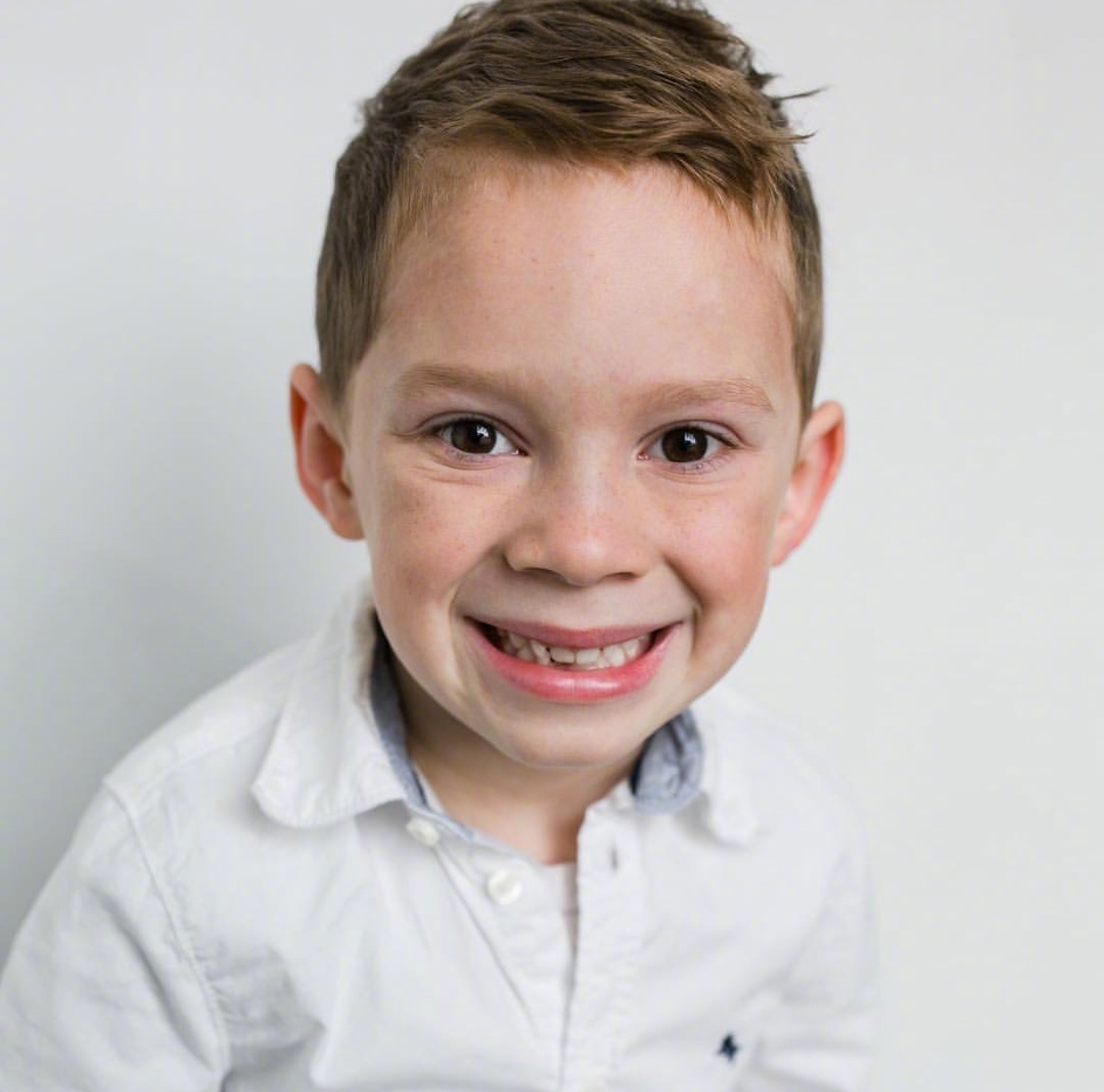 小网红gavinthomas的新表情包请配上你觉得图文相配的文字