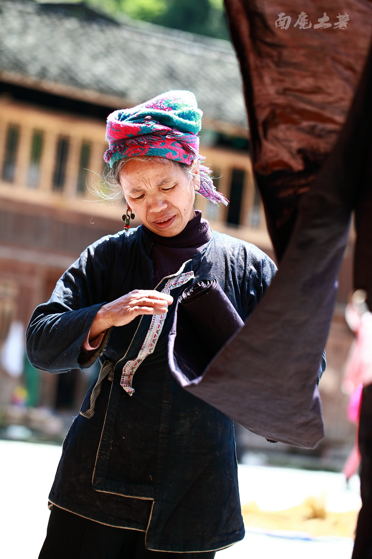 过年好,侗族人做一套衣服要三年