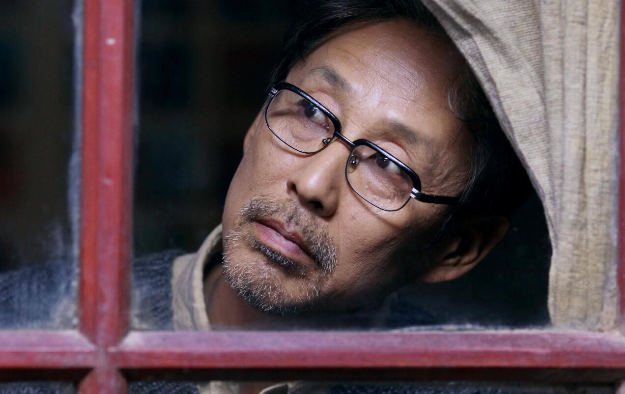 照顾患病发妻40年,死后被骂现在|陈道明|黄达亮|发妻_新浪新闻