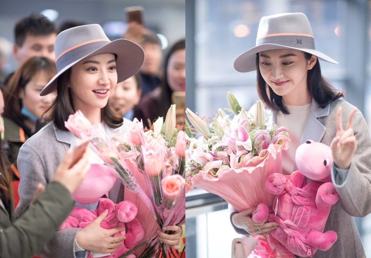 景甜厉害了过膝长袜配皮裙穿出漫画腿网友比郑爽的腿还要美