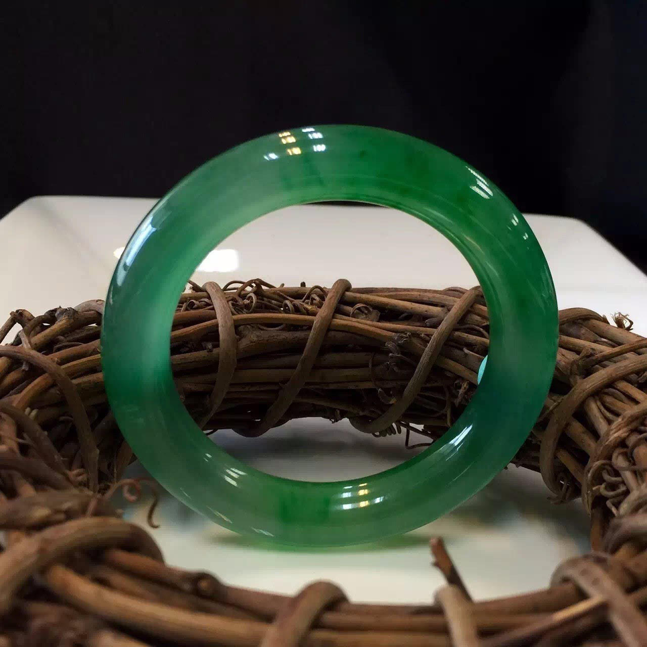 秒杀玻璃种,帝王绿!55克价值1500万!可惜正在消失